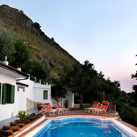 فندق مبيت وإفطار Torre Dei Greci